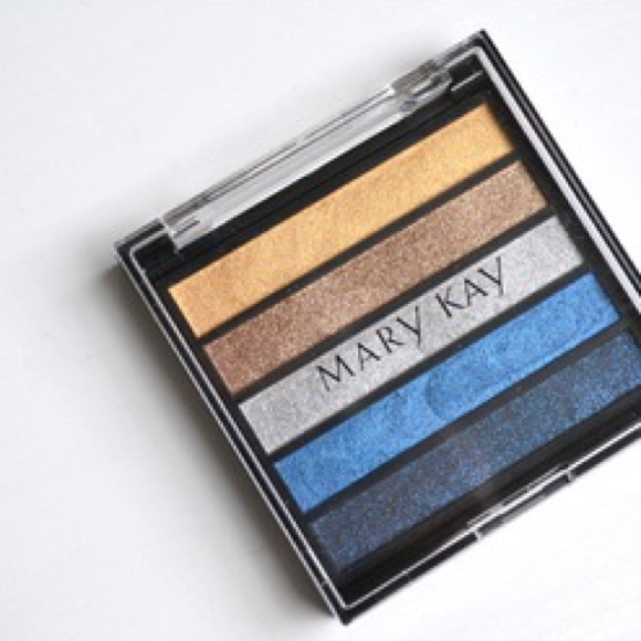 Mary Kay NIB Rock the Runway Eyeshadow Palette - Picture 5 of 7